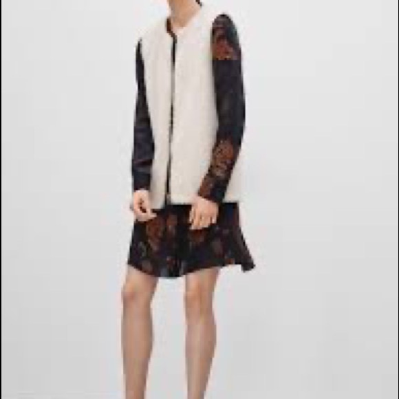 Aritzia wilfred Chatou vest - M - hardly worn - Picture 3 of 6